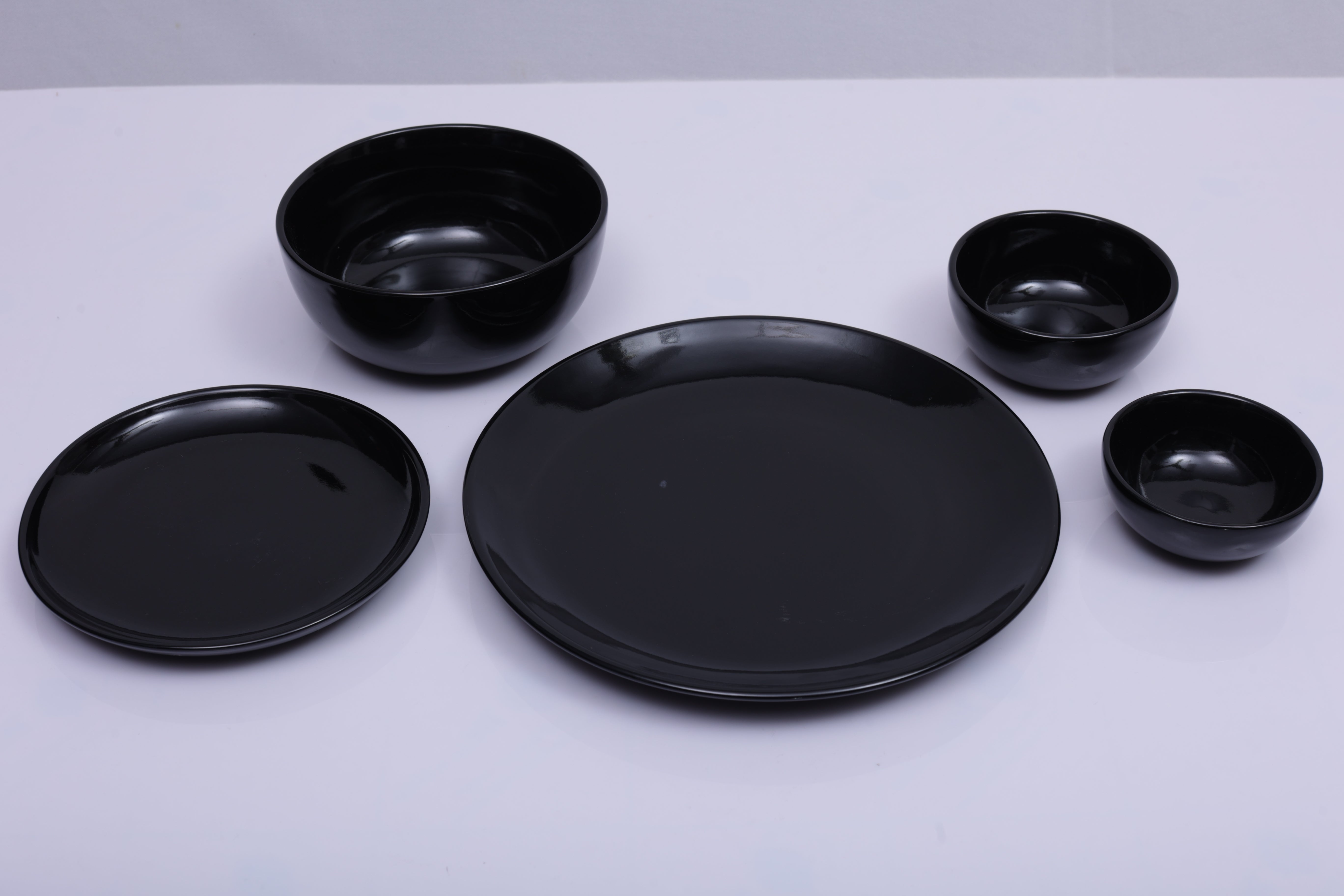 Black Glossy
 Dinner Set